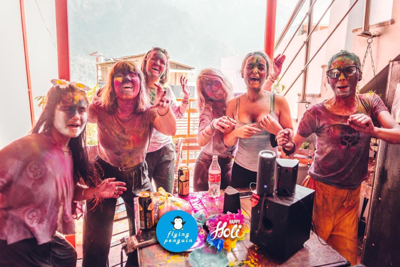 Flying Penguin Hostel ริชิเคช ภายนอก รูปภาพ
